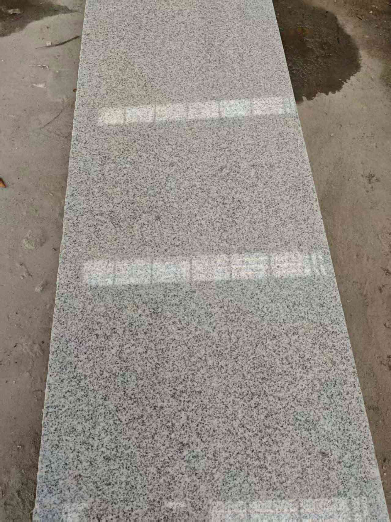 娄底芝麻白光面毛板